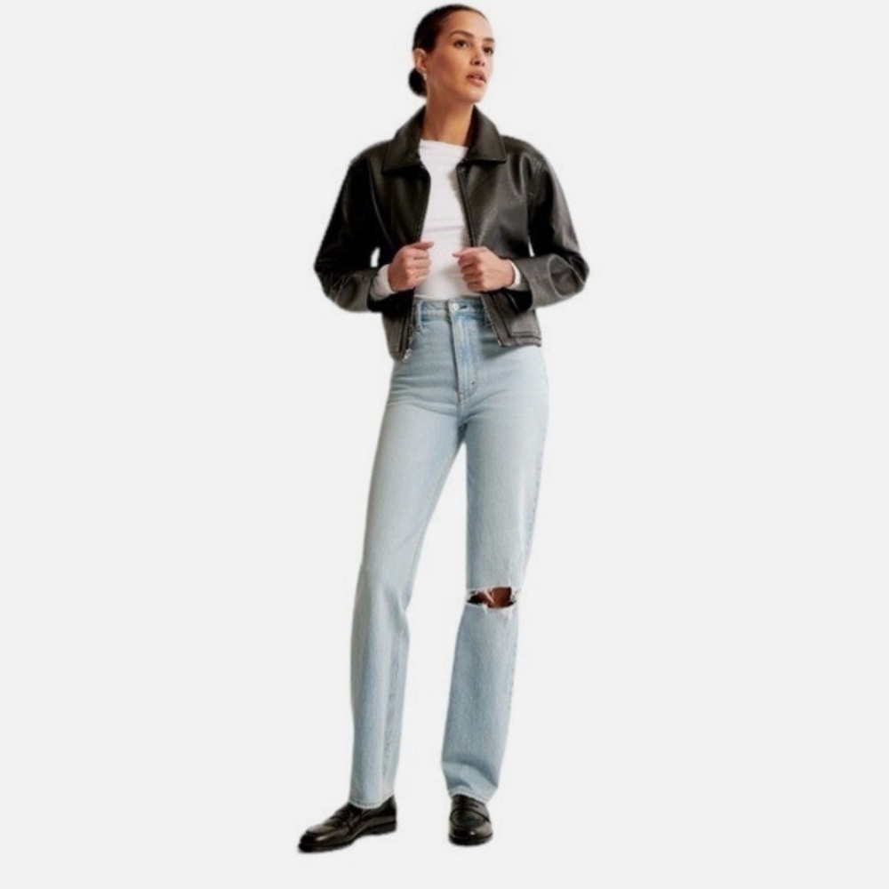 Abercrombie The Ultra High Rise 90s Straight Jean Sz 8L fall denim casual $109